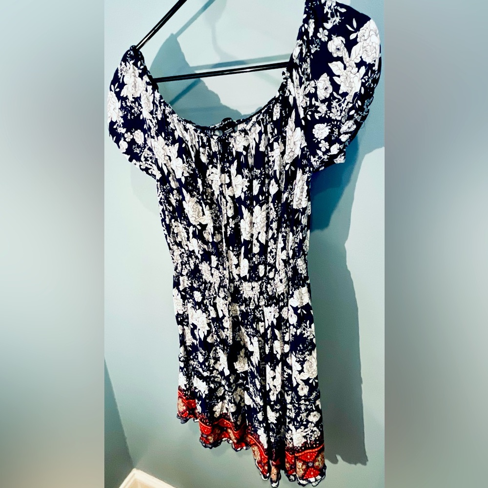 Justify midi dress size large, excellent condition